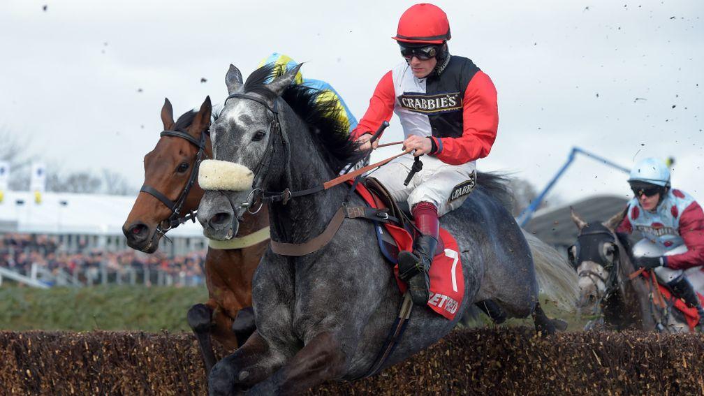 Saphir Du Rheu could prove a really exciting Grand National ride if he takes to the fences