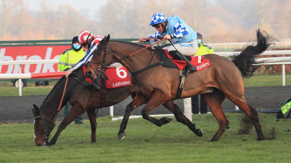 Double Shuffle - James Bowen wins from No6 Ami Desbois -Lilly Pinchin nearly folds on landingThe Ladbrokes Committed To Safer Gambling Handicap Chase (Class 2) Kempton Park  9.1.21Back to Racing behind closed doors due to the Covid-19 pandemic. ©mark cra
