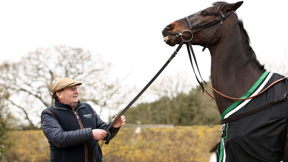 LAMBOURN, ENGLAND - FEBRUARY 21: Trainer Nicky Henderson parades Shishkin during a Nicky Henderson Stable Visit at Seven Barrows on February 21, 2022 in Lambourn, England. (Photo by Ryan Pierse/Getty Images)