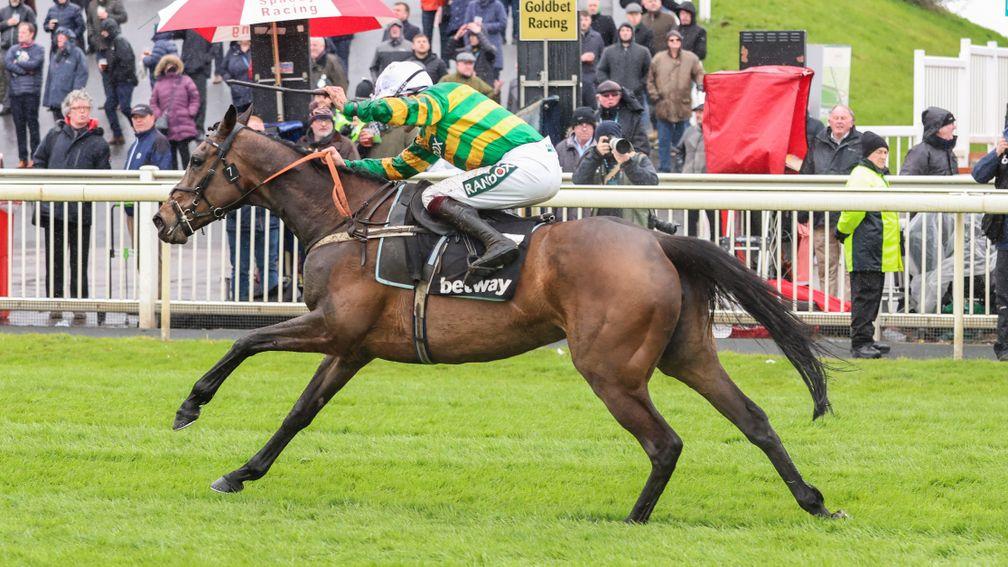 EPATANTE Ridden by Aidan Coleman wins the BETWAY AINTREE HURDLE (GRADE 1) at AINTREE 7/4/22Photograph by Grossick Racing Photography 0771 046 1723