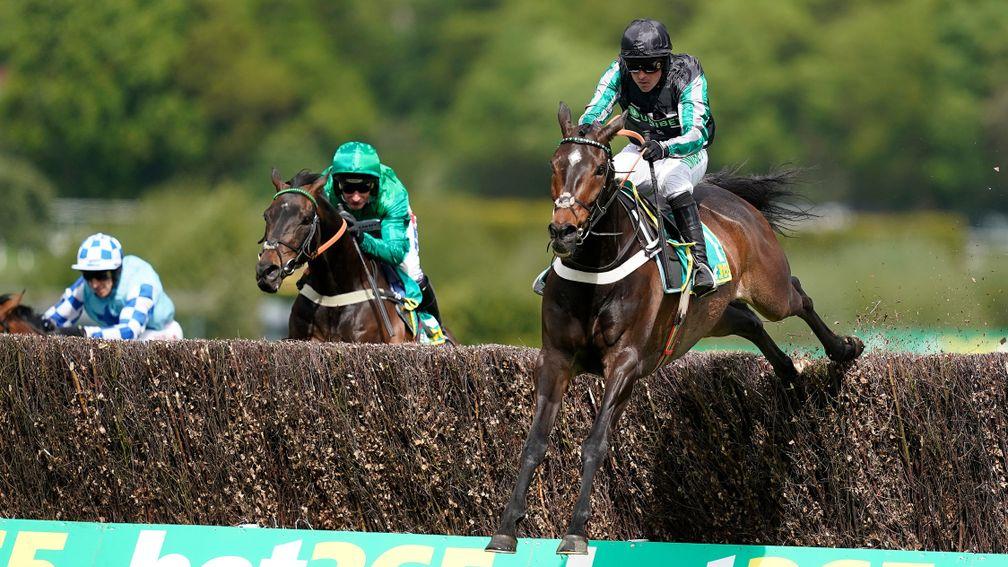 ESHER, ENGLAND - APRIL 27: Nico de Boinville riding Altior clear the last to win The bet365 Clebration Steeple Chase at Sandown Park on April 27, 2019 in Esher, England. (Photo by Alan Crowhurst/Getty Images)