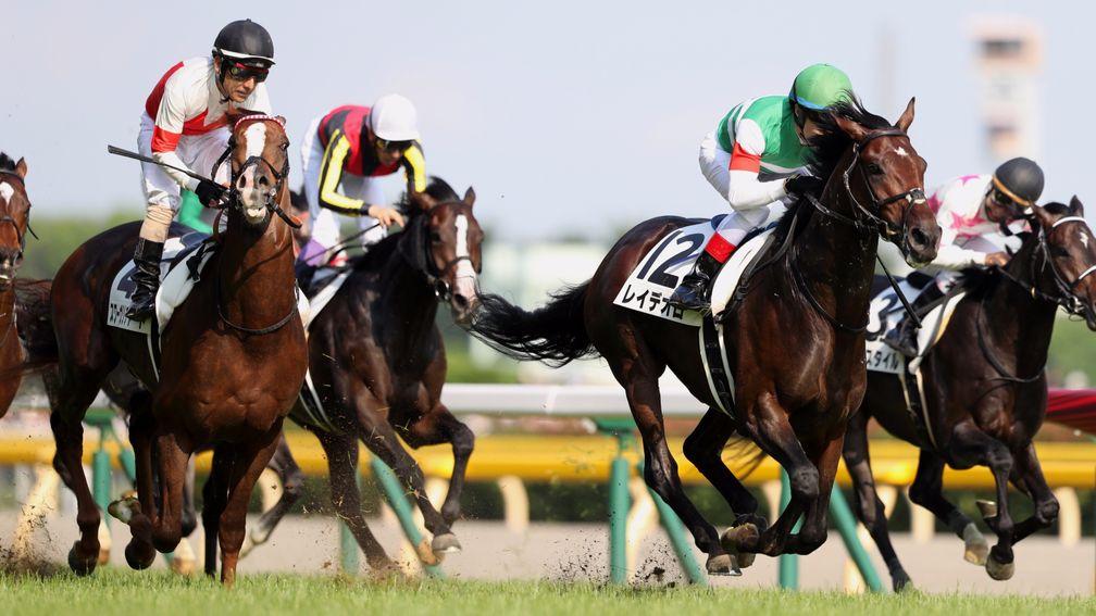 Rey De Oro (Christophe Lemaire, green cap) charges home to claim the Tokyo Yushun (Japanese Derby)