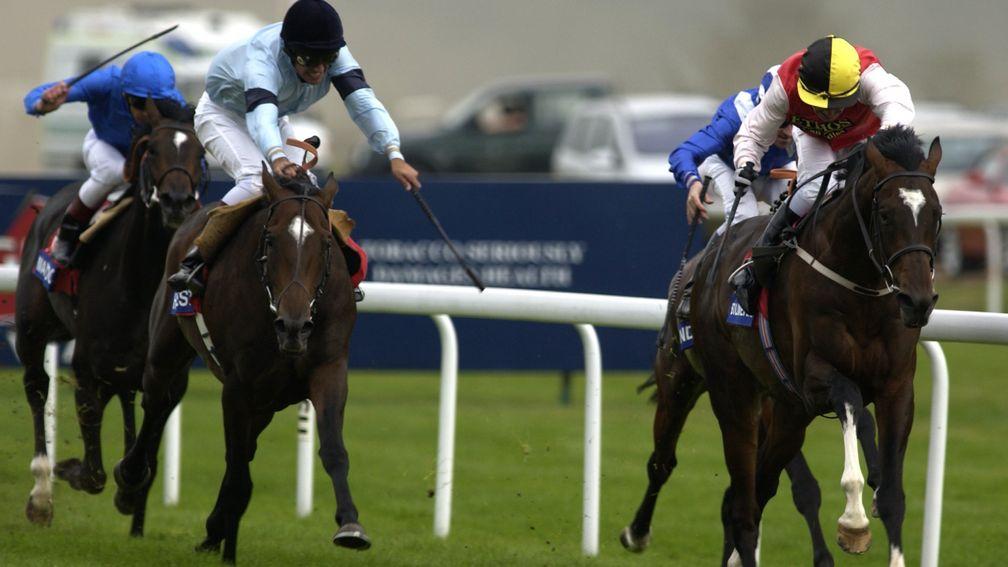 Bollin Eric (right) won the 2002 St Leger