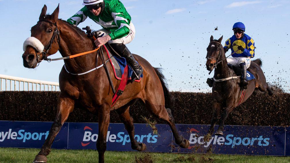 Presenting Percy accelerates past Kemboy at Thurles on Thursday