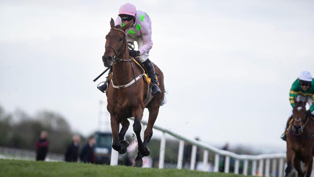 Chacun Pour Soi and Robbie Power wins the Ryanair Novice Chase (Grade 1). Punchestown Festival.Photo: Patrick McCann/Racing Post 02.05.2019