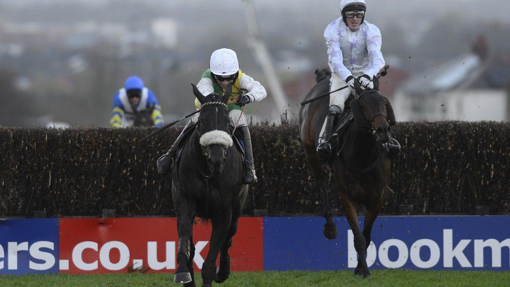 Many Clouds winning at Carlisle in 2014