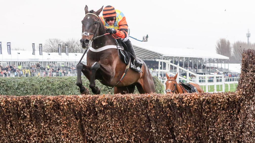 Might Bite was hugely impressive in the Betway Bowl at Aintree