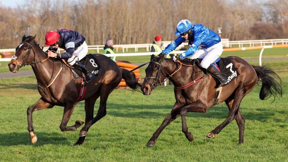Aurora Thunder (right) chases down the leader to win under Connor McCann