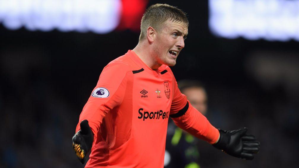 Everton goalkeper Jordan Pickford hasn't had much protection from his defenders