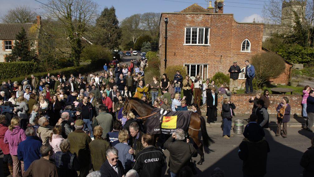 Kauto Star paraded past Manor House Inn following his first Gold Cup success in 2007
