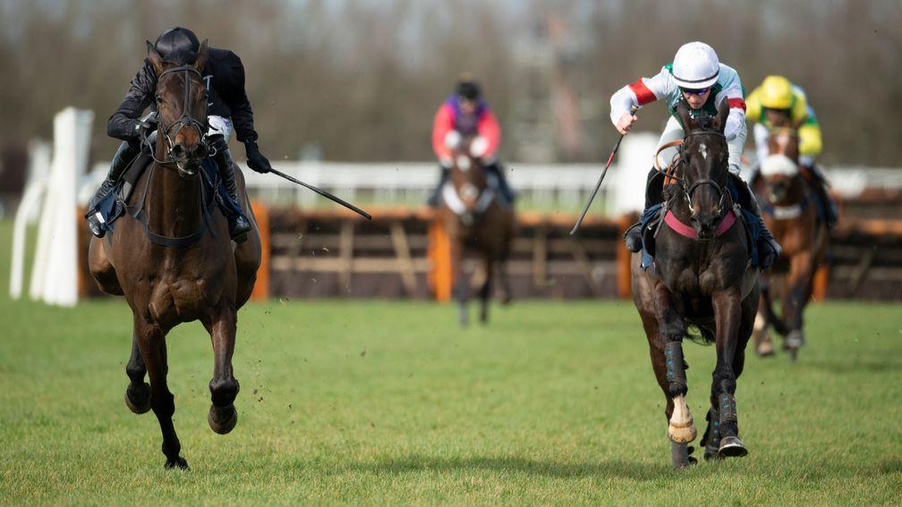 Brave Seasca (right) gets the better of Interconnected at Huntingdon on Thursday