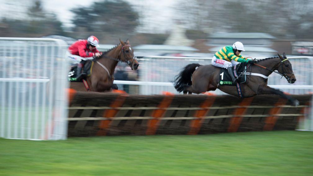 Buveur DâAir (Barry Geraghty) jumps the final flight and beats The New One in the Christmas HurdleKempton 26.12.17 Pic: Edward Whitaker