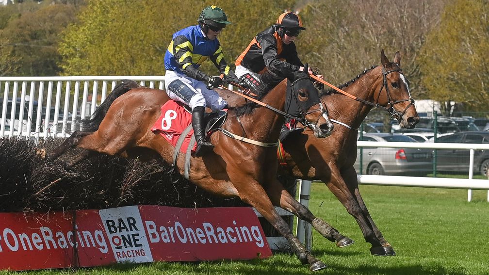 Coming Up Easy and Mike O'Connor (far side) won the feature at Cork