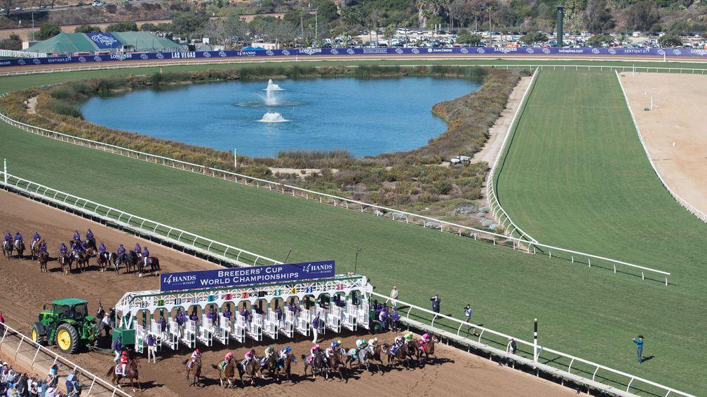 A fantastic image taken on a glorious day, highlighting the tight nature of the Del Mar turf track