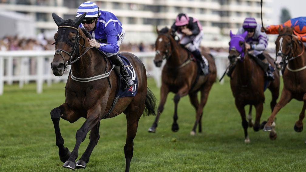 Stratum draws clear of his rivals in the JLT Cup at Newbury
