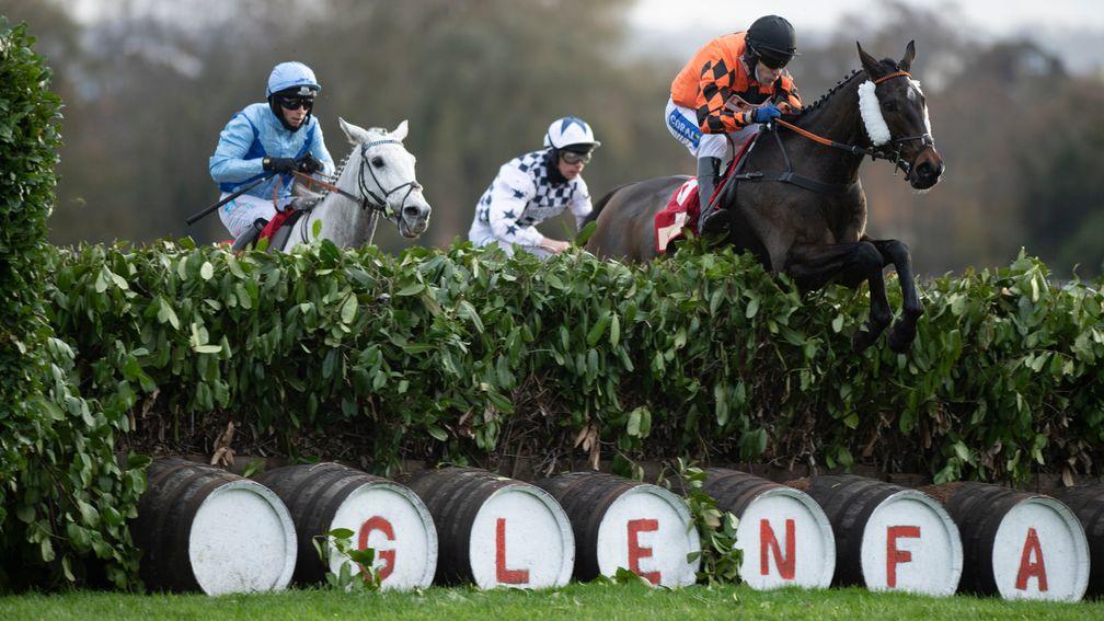 Kingswell Theatre ran out a 22-1 winner of the Glenfarclas Cross Country Handicap Chase