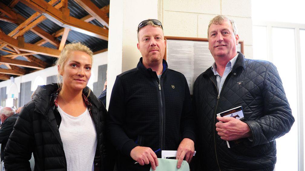 Ellmarie and Paul Holden with Michael Shefflin (centre) after landing the winning bid for Douvan's brother at €140,000
