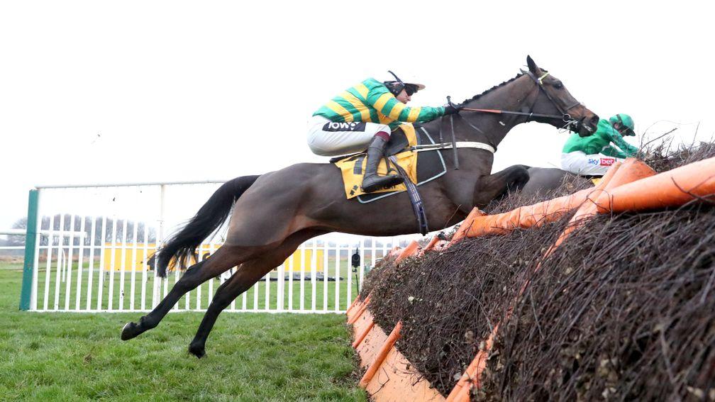 Epatante and Aidan Coleman record a smooth success in the Fighting Fifth Hurdle