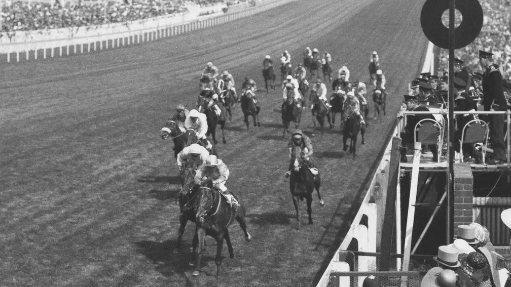 Edward Hide wins the 1973 Derby on the once-raced Morston