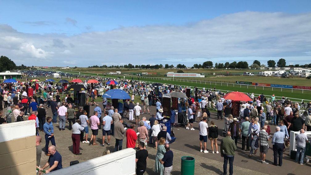 Yarmouth: good crowd of over 2,500 for Tuesday's meeting