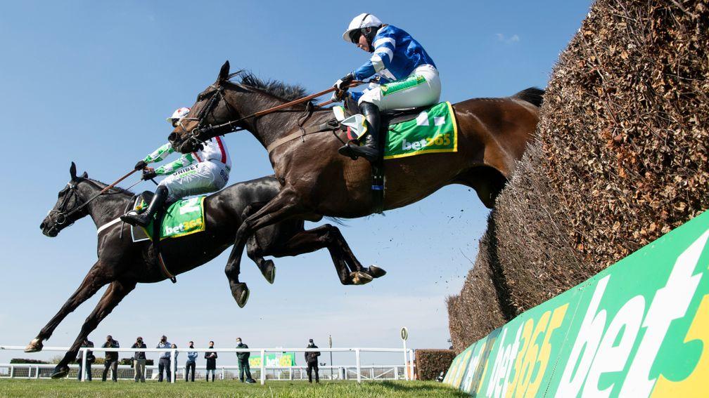 The battling victory of Frodon (nearside) over Mister Fisher at Sandown on Saturday made him the sixth-highest points scorer of the season