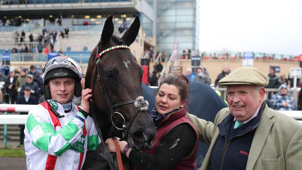 Mister Fisher: support continues for the Nicky Henderson-trained six-year-old