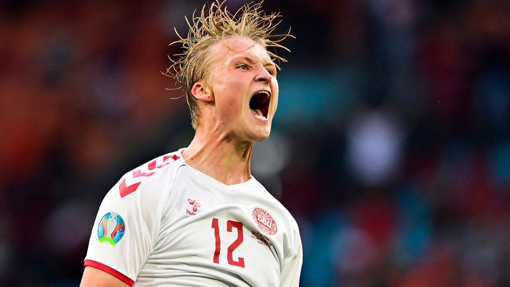 Kasper Dolberg was on target twice as Denmark beat Wales 4-0 in the round of 16