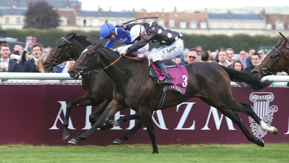 Speedy Boarding (3) carries the famous Helena Springfield silks to victory in the Prix de l'Opera