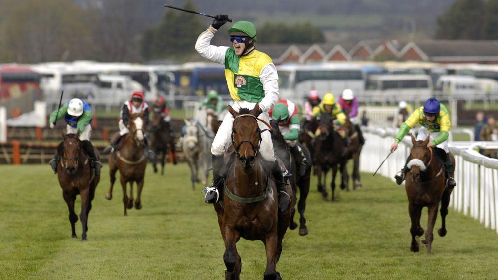 Ruby Walsh celebrates on Hedgehunter after their dominant 2005 Grand National win