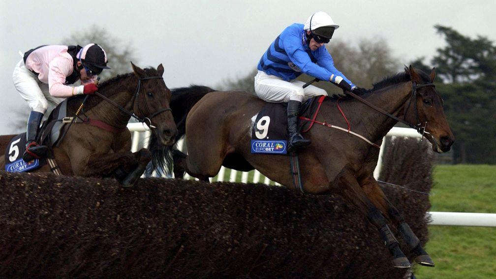Leighton Aspell and Supreme Glory lead Jocks Cross on their way to victory in the 2001 Welsh Grand National at Chepstow