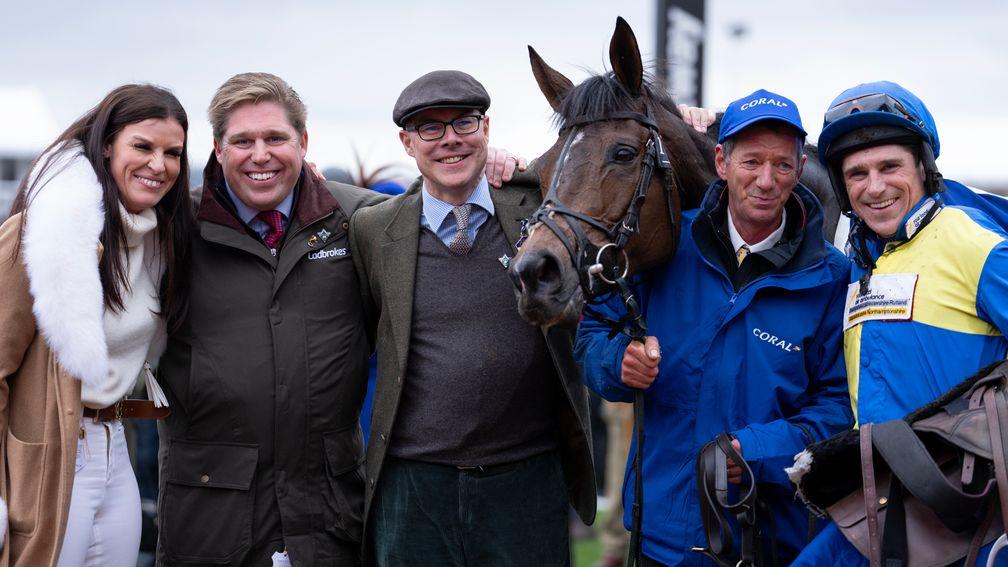 Dan Skelton (second left) with Langer Dan after winning the Coral Cup