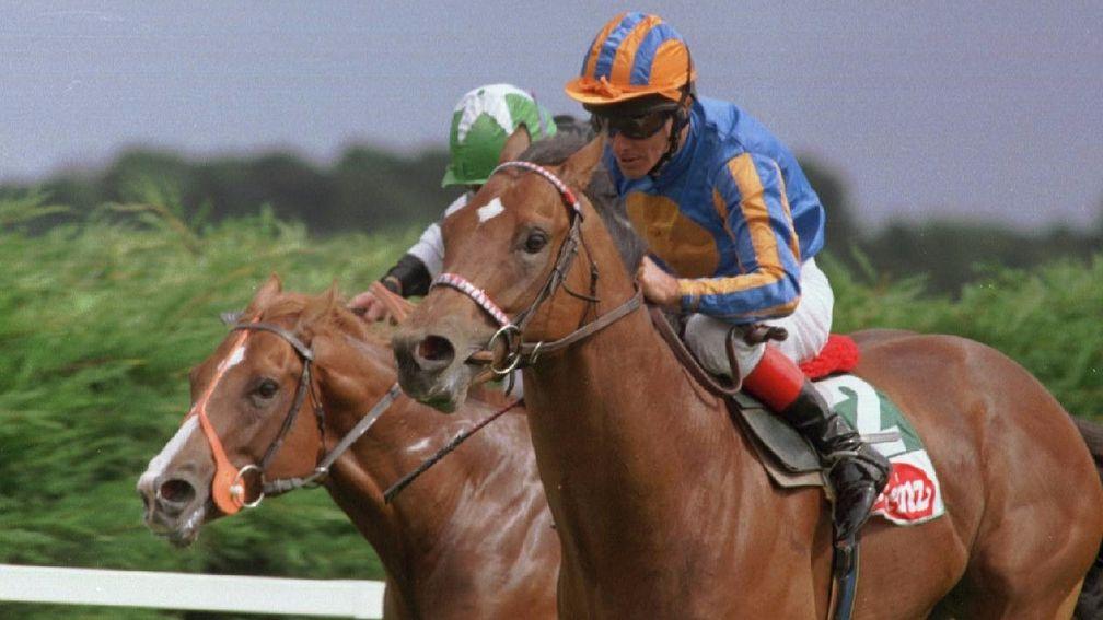 Danehill Dancer and Pat Eddery win the Phoenix Stakes at Leopardstown
