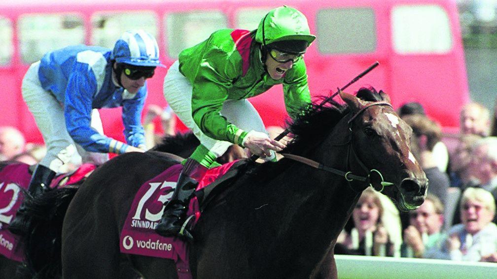 Johnny Murtagh wins the Derby in 2000 on Sinndar