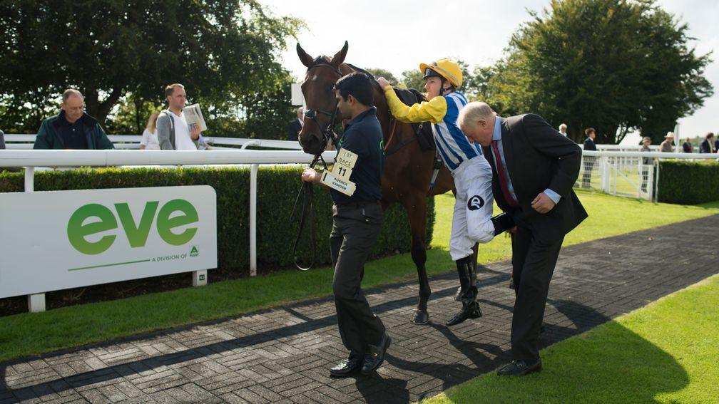 Gary Moore gives Tom Queally the leg-up on Sussex Ranger