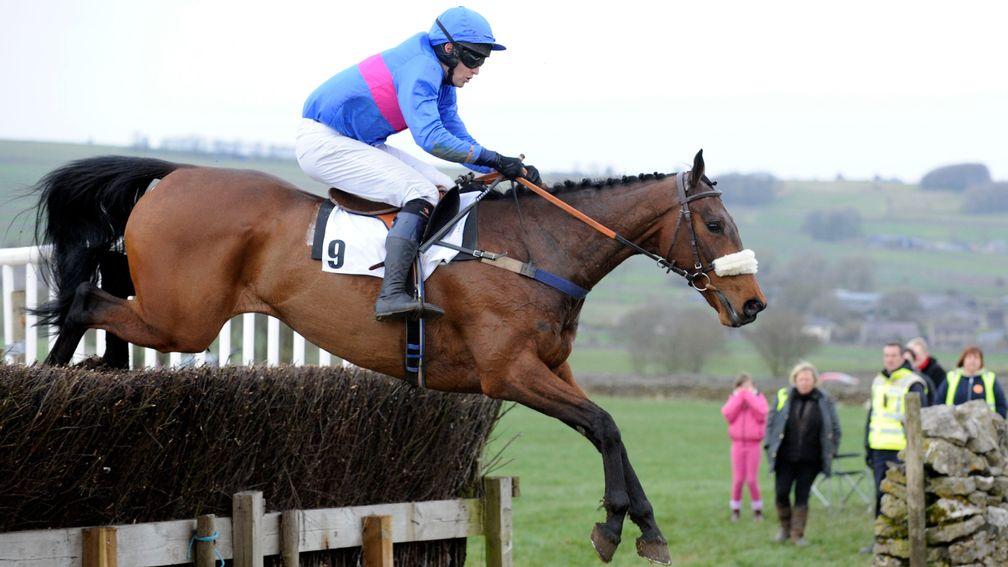 Former point-to-point rider Richard Burton secured the second top lot