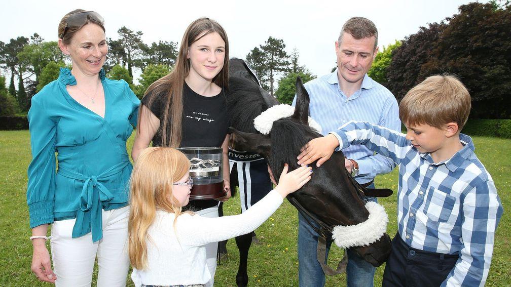 Pat Smullen, his wife Frances Crowley and children Sarah, Hannah and Paddy with Harzand.