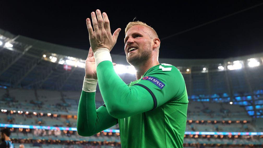 Kasper Schmeichel could help Leicester stand firm at Old Trafford