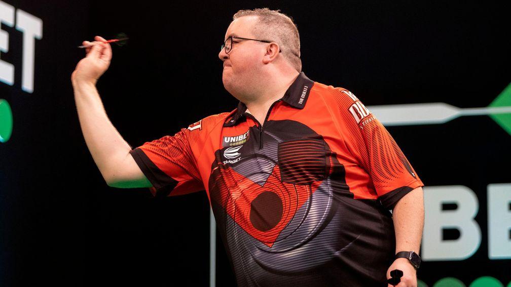 Former BDO champ Stephen Bunting is 1-3 to beat Jose Justicia