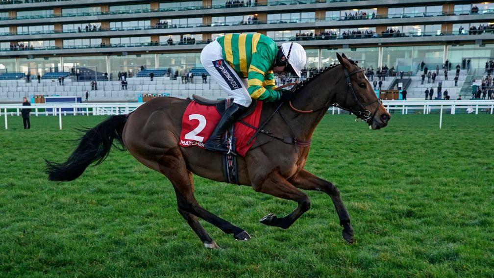 Defi Du Seuil: produces an impressive turn of foot to land the Clarence House Chase