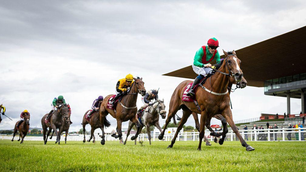 La Petite Coco ridden by Billy Lee winning the Group 1 Pretty Polly StakesThe CurraghPhoto: Patrick McCann/Racing Post26.06.2022