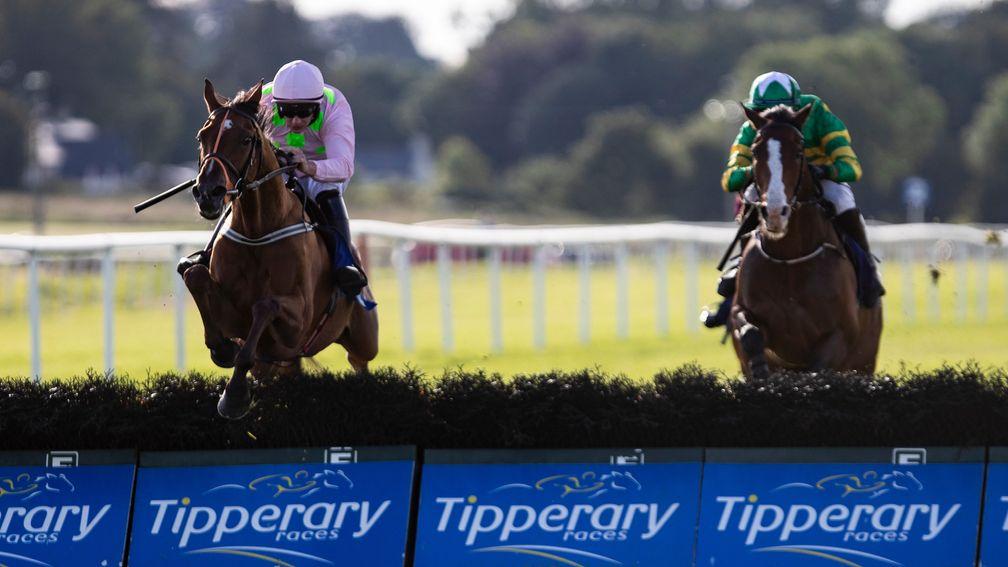Thomas Hobson (Paul Townend,left) races away from Band Of Outlaws when taking the Kevin McManus Bookmaker Grimes Hurdle.Tipperary.Photo: Patrick McCann/Racing Post 04.07.2019