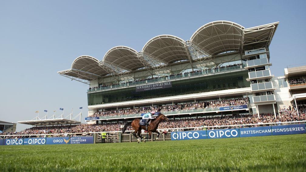 Frankel (Tom Queally) wins the 2000 GuineasNewmarket Guineas Meeting 30.4.11 Pic:Edward Whitaker