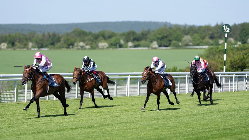 Gregory (Robert Havlin) wins the Cocked Hat Stakes
Goodwood