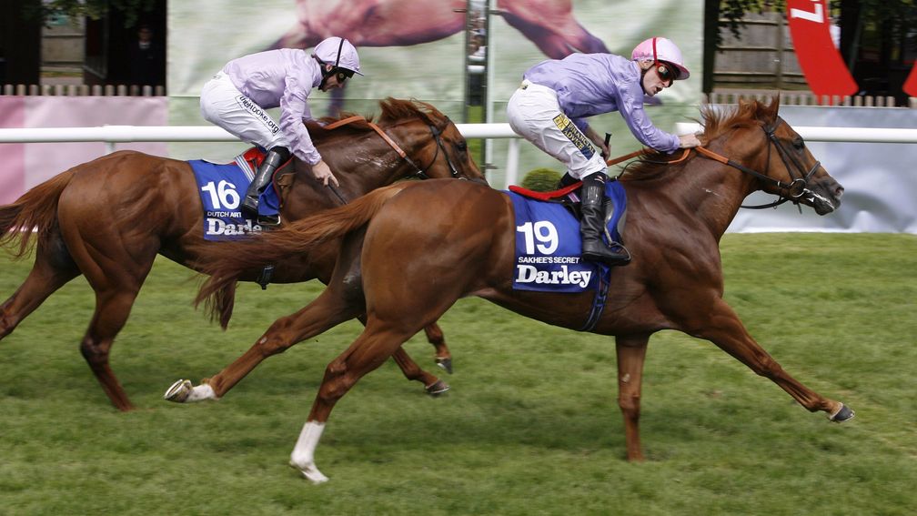 Sakhee's Secret beats Dutch Art in the 2007 Darley July Cup at Newmarket