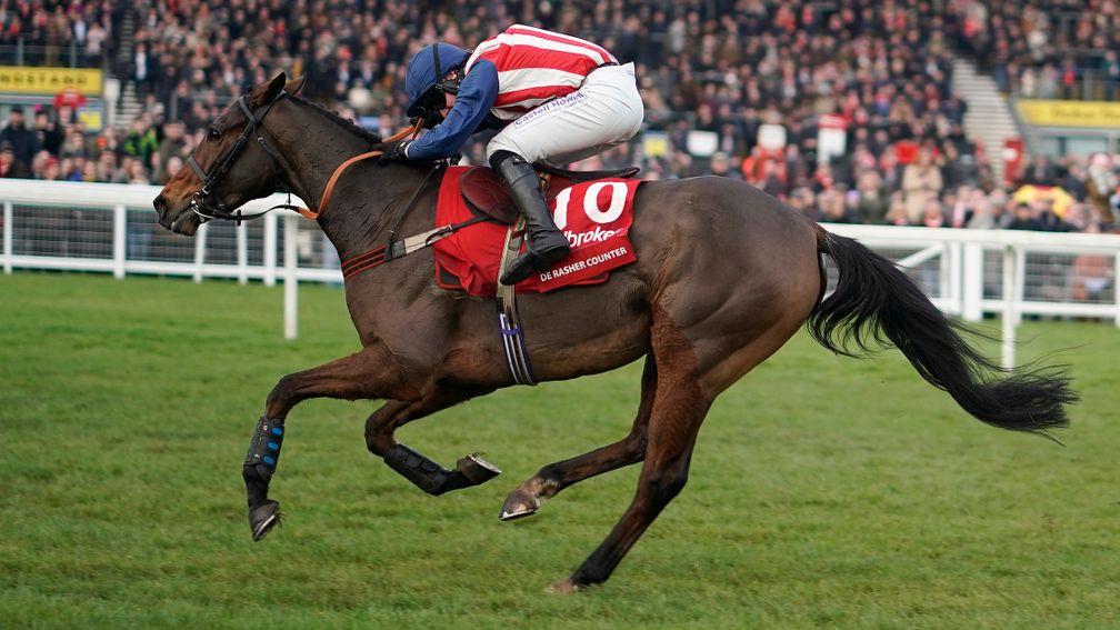 De Rasher Counter strides clear in the Ladbrokes Trophy at Newbury