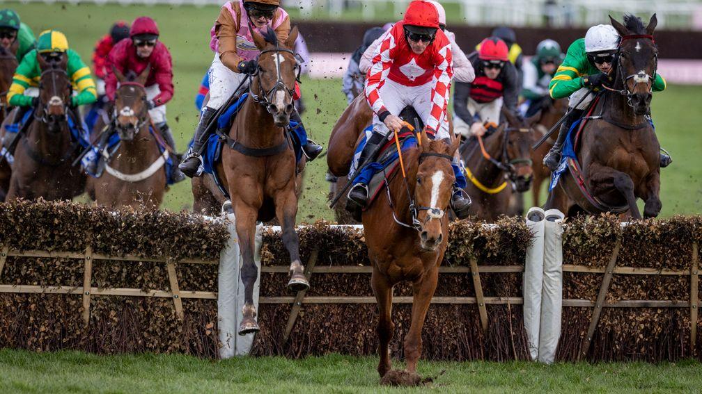 Faivoir (left) gets the better of Pied Piper in the County Hurdle