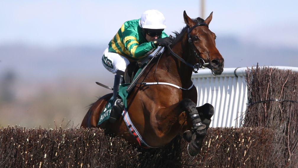 Fakir D'oudairies on his way to winning the Marsh Chase at Aintree under Mark Walsh