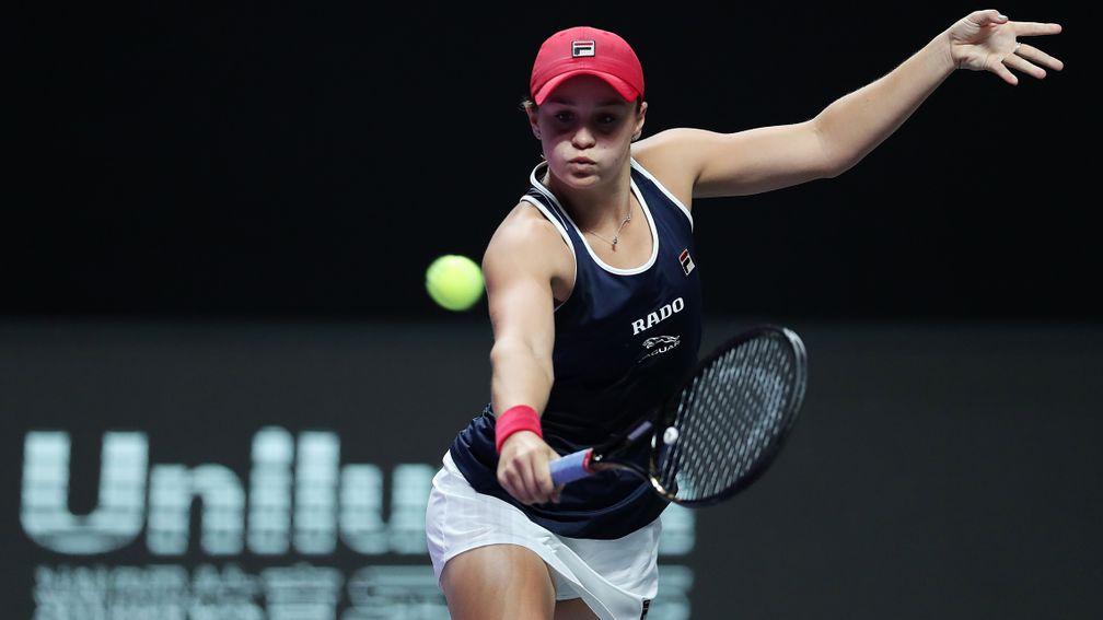 Ash Barty takes on Petra Kvitova with a semi-final spot at the WTA Finals on the line