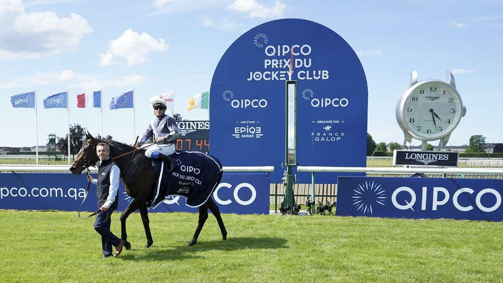 Study Of Man parades on the Chantilly turf after winning the 2018 Qipco Prix du Jockey Club