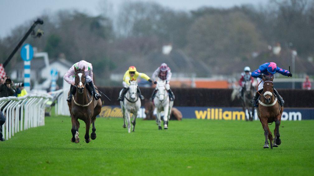 Vautour (left) finishes second to Cue Card (right) in last year's King George VI Chase at Kempton